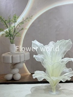 Nouvelle conception de décoration florale pour centre de table de mariage, fleurs géantes en soie organza, installation artistique, décoration de table de mariage