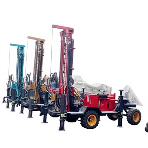 Machine de forage de puits d'eau montée sur remorque 150m 200m pour la <span class=keywords><strong>vente</strong></span> chaude, forage à couple élevé et haute efficacité - Product Image 2