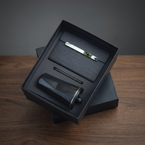 ชุดของขวัญสมุดโน้ตหนังพรีเมียม Liviya A5 รุ่น 02 พร้อมแฟลชไดรฟ์ USB ปากกาโลหะอเนกประสงค์ แก้วหรูหรา สำหรับนักธุรกิจ - Product Image 3