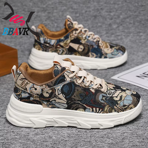 Zapatillas deportivas casuales para hombre con puntera, transpirables, suela suave, forro de malla, antideslizantes para primavera y otoño, que aumentan la altura, estilo urbano. - Product Image 2