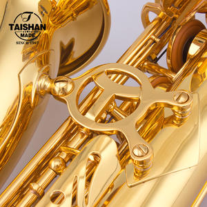 Saxophone alto de haute qualité, fabriqué en Chine, idéal pour les débutants, laque dorée, clés en nacre blanche - Product Image 5