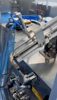 Machine d'emballage automatique de balles de jeu en plastique à vibration unique pour le comptage et l'emballage