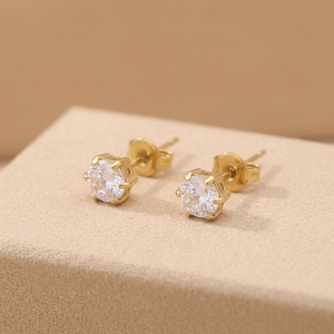 Ensemble Collier Pendentif Solitaire et Boucles d'Oreilles en Acier Inoxydable Plaqué Or PVD 18K avec Zircon Cubique Rond à 6 Griffes, Bijoux pour Femme, Vente en Gros, Personnalisation OEM - Product Image 5