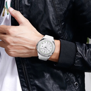 <span class=keywords><strong>Montre</strong></span> à quartz minimaliste pour <span class=keywords><strong>homme</strong></span> VVS, boîtier en alliage vintage, aiguilles <span class=keywords><strong>de</strong></span> 20 mm, bracelet en caoutchouc souple - Product Image 3