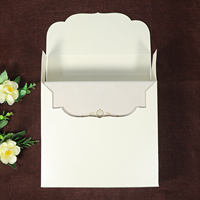 Boîte cadeau d'invitation de mariage en velours ivoire, invitation en acrylique miroir doré et enveloppe en feuille d'or personnalisée