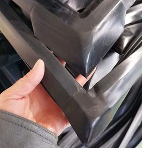 <span class=keywords><strong>Joint</strong></span> <span class=keywords><strong>de</strong></span> <span class=keywords><strong>porte</strong></span> <span class=keywords><strong>de</strong></span> conteneur d'expédition en forme <span class=keywords><strong>de</strong></span> T <span class=keywords><strong>joint</strong></span> en caoutchouc <span class=keywords><strong>pour</strong></span> conteneur marin/camion/van/camion <span class=keywords><strong>de</strong></span> réfrigération - Product Image 4