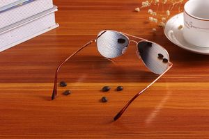 Gafas de Sol con Cámara de Visión Trasera - Veas detrás de ti sin que se den cuenta, Gafas de Seguridad Personal Anti-Rastreo - Product Image 2