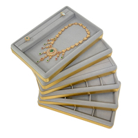 Dalam Stok Display Emas Tray Cincin Gelang Rantai Bangle Tampilan Toko Set Suede Stackable Logam Perhiasan Display Tray