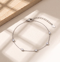 Bracelet chaîne empilable en argent sterling 925 style minimaliste avec cinq pierres en zircon cubique pour femmes et jeunes filles - Vente en gros
