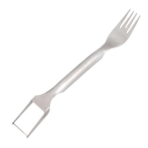 ส้อมหั่นแตงโม สแตนเลสสตีล ที่มีดคัตเตอร์ผลไม้สองหัว สำหรับรับประทานในช่วงฤดูร้อน - Product Image 4