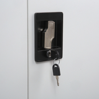 Armoire de classement commerciale haute en acier avec porte verrouillable et 5 étagères pour l'archivage de documents juridiques en cabinet d'avocats