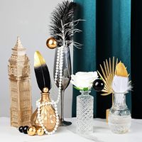 30-teiliges Schwarz-Gold-Weiß Tortendeko-Set mit Federn, Perlen, Kugeln und Rosen für Geburtstag und Hochzeit
