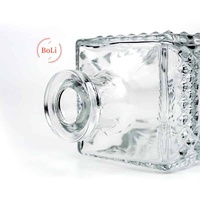 Nouveau Design Carré Personnalisé Luxe 500ml 200ml 700ml 70cl Transparent Flint Verre Vodka Bouteille Vide Whisky Alcool Vin Carafe