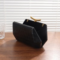 Pochette de soirée Aimiqi en PU motif crocodile avec fermeture éclair, bandoulière polyvalente, luxe abordable pour femmes, idéale pour les banquets