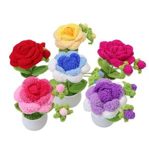 2025 keluaran baru buatan tangan merenda bunga mawar pot tanaman rajutan bunga penerima bunga mawar rajutan hadiah Hari Valentine - Product Image 5