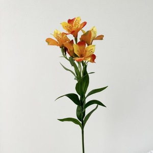 KEWEI 1671 <span class=keywords><strong>Fleur</strong></span> artificielle réaliste <span class=keywords><strong>Alstroemeria</strong></span> (lys péruvien) à longue tige en soie, fournisseur d'or, pour centre de table de mariage - Product Image 4