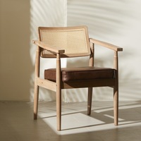 Chaise de salle à manger en rotin minimaliste moderne avec structure en bois massif, style luxe léger, origine Chine, pour café, bar, comptoir