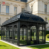 Pavillon en fer forgé européen avec verrière, serre de jardin ornée en fonte, véranda extérieure pour la décoration paysagère de manoir