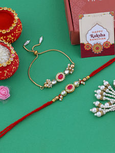 Rakhi de Diseño con Kundan y Perlas, con Brazalete Ajustable para Hermano, Regalo Premium Étnico Indio para el Festival Raksha Bandhan - Product Image 2
