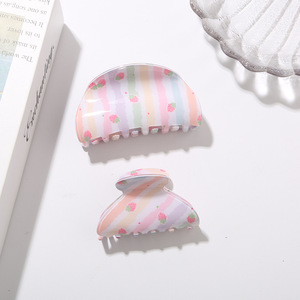 Pinza de pelo acrílica con estampado de fresa y rayas arcoíris, estilo fresco y lindo, accesorio de moda para el cabello para mujeres y niñas - Product Image 3