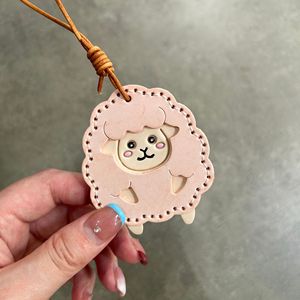 Hot Selling Wholesale Creative Keychains Portable Stainless Steel Sheep Key Fob Leather Bag Pendant <strong>Cute</strong> <strong>Keyring</strong> Gift Ideas - Product Image 4