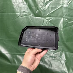 Venta al por mayor de fábrica Auto Car Repuestos 82662-33B30 82662-06A10 Tapa de la caja de fusibles para Toyota CAMRY Previous slideNext slide - Product Image 2