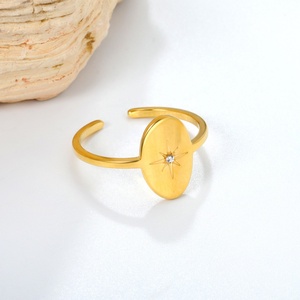 Bague ouverte ajustable en acier inoxydable plaqué or 18 carats avec zircon étoile étanche, bijoux personnalisés en gros pour femmes - Product Image 4