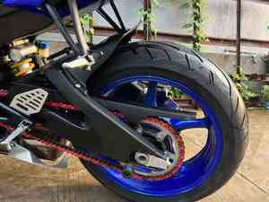 Motocicleta Deportiva <span class=keywords><strong>Yamaha</strong></span> YZF-R6 599cc Cuatro Cilindros Refrigerada por <span class=keywords><strong>Agua</strong></span> Velocidad Máxima 299 km/h Escape Modificado - Product Image 2