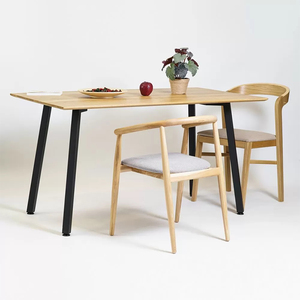 Meubles vintage de luxe à prix abordable, table de salle à manger de restaurant avec pieds en aluminium et plateau en bois - Product Image 5