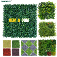 Panneau mural de haie artificielle en buis vert massif 50x50cm, fausse plante verte de type eucalyptus et lierre pour décoration intérieure et extérieure, toile de fond