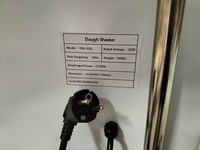 YOSLON Semi-automatische deegroller voor brood en croissants
