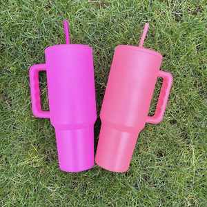 Meilleur rapport qualité-prix : Gobelet coloré en acier inoxydable de 40 oz avec couvercle plat pour sublimation – Idéal pour le café - Product Image 3