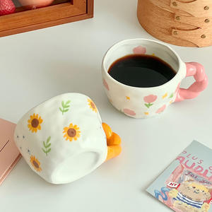 Mug en céramique écologique de style coréen, peint à la main sous glaçure, motif floral mignon rose, 250 ml-300 ml, avec anse, cadeau d'anniversaire - Product Image 4