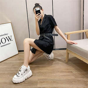 Vente en gros de baskets de luxe pour femmes, chaussures de créateurs de haute qualité, bottes à plateforme punk à tige haute - Product Image 5