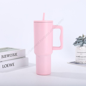 Venta al por mayor: Vaso térmico de acero inoxidable de 900 ml con asa y pajita para café, botella de agua al vacío, ideal para el hogar y exteriores. - Product Image 5