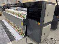Impresora de Pancartas Flexibles de 10 pies con 4 o 8 Cabezales de Impresión Konica 512I, Impresión de Alta Velocidad
