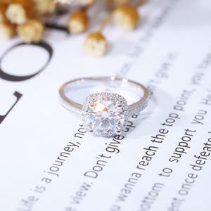 Anillo de Boda Personalizado con Moissanita de Corte Redondo de 8 mm, Anillo de Diamante de Moissanita de Oro de 14k, Anillo de Aniversario - Product Image 5