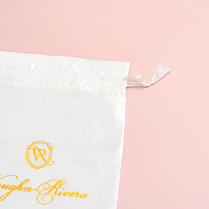 ถุงผ้าซาตินหรูหราคุณภาพสูงแบบมีเชือกผูก สำหรับใส่รองเท้า กระเป๋าถือ ของใช้เกี่ยวกับผม บรรจุภัณฑ์  พร้อมสกรีนโลโก้ ถุงเก็บวิกผม ถุงผ้าไหม - Product Image 6