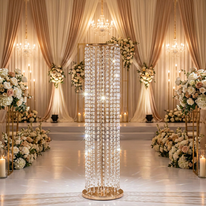 Soporte de Flores de Metal Dorado de Lujo para Bodas, Centro de Mesa con Cuentas de Cristal, Soporte Floral para Eventos, Fiestas, Escenarios y Decoración - Product Image 1