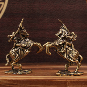 Figurine de chevalière européenne en laiton, miniature artisanale, statue décorative, jouet - Product Image 1
