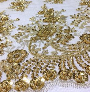 Tissu de dentelle de mariée en or luxueux avec perles, tissu de dentelle à sequins brodés à la machine pour robes de fête pour filles, accessoires de mariage - Product Image 1
