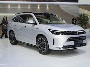 Cinese Extended-Range EV SUV SERES AITO M7 con EVR e 6 posti passeggeri in vendita - Product Image 4
