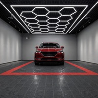 Lampes LED hexagonales en nid d'abeille pour l'éclairage des ateliers de detailing automobile et des garages - Vente en gros