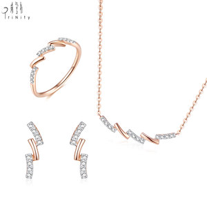 Collier pendentif tendance en or rose massif 18 carats avec chaîne à maillons et diamant naturel véritable, pour femmes, vente en gros de bijoux par un fournisseur de Hong Kong. - Product Image 4