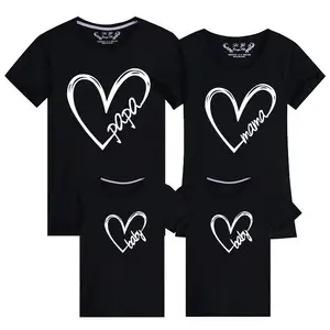 T-shirt stampata solida all'ingrosso personalizzata famiglia coppia t-shirt Design famiglia Set vestiti mamma e figlio abiti coordinati