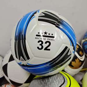 Ballon de football en cuir sans couture personnalisé taille <span class=keywords><strong>5</strong></span>, modèle 2026, populaire dans le monde entier, laminé et durable - Product Image 4