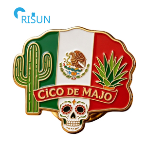 Imán para Refrigerador, Pin de Solapa, Broche y Pin Esmaltado Personalizados con Diseño de Calavera Mexicana y Bandera de México para Fiesta del Cinco de Mayo - Product Image 5