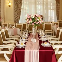 Nappe en satin bordeaux 120 x 60 pouces, couverture de table superposée