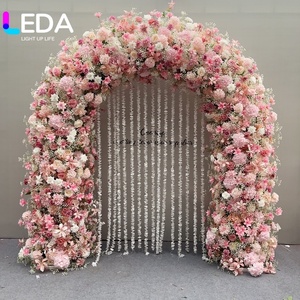 ซุ้มดอกไม้แต่งงานทรงกลมสองด้าน LEDA โรแมนติก ประดับด้วยกุหลาบสีชมพูและดอกยิปโซฟิลลา - Product Image 1
