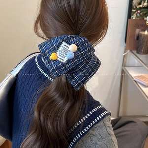 Femme Académique Carré Echarpe Large Bande de Cheveux Haut de Gamme <span class=keywords><strong>Chignon</strong></span> Corde Carré Coiffure Basse Queue de Cheval Casque Lettres Cravate Chouchou - Product Image 4